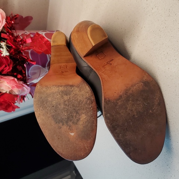 J SHOES sidesaddle leather booties (sz 9) - Picture 8 of 9